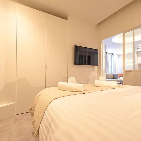Amazing Flat - Champs Elysees דירה
